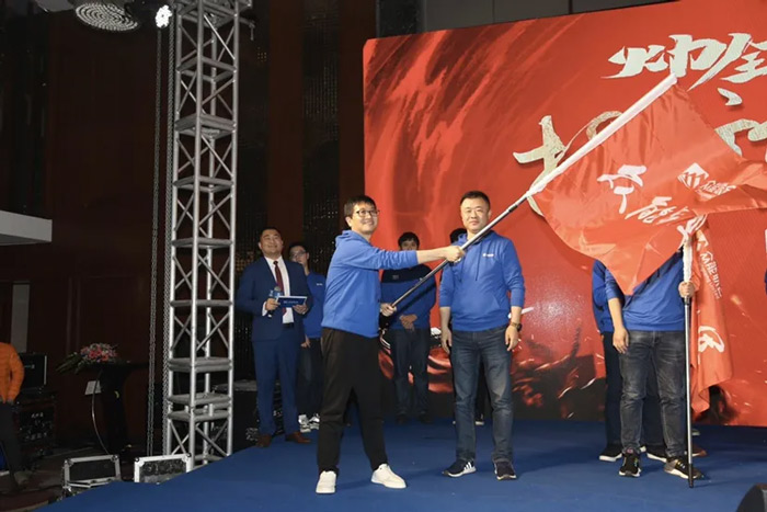 欧冠网址_欧冠(中国)
“火力全开·赢战2021”业务启动大会在南京隆重召开-6.jpg